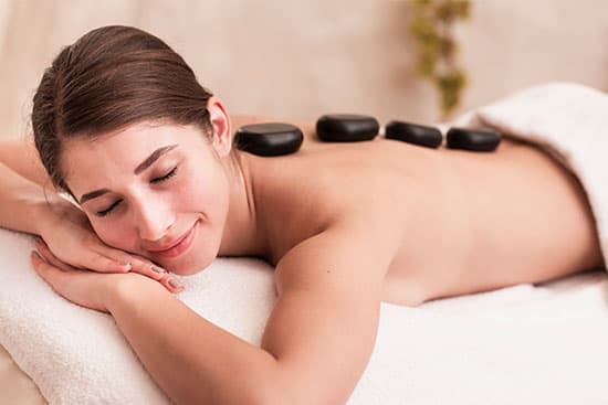 Massagem Pedras quentes